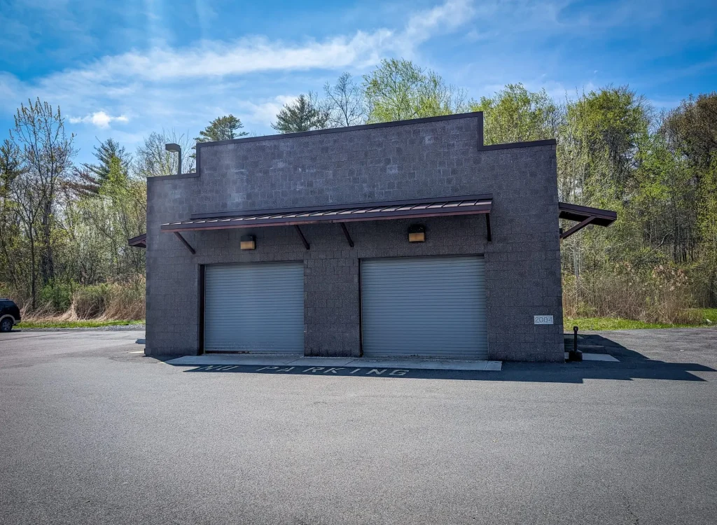 968 Albany Shaker RD-05